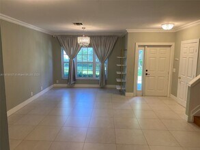 10931 Jewel Box Ln in Tamarac, FL - Building Photo - Building Photo