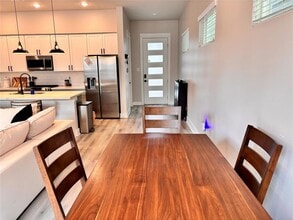 958 Highland Sound Ln in Houston, TX - Building Photo - Building Photo