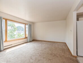 4752 N Menard Ave in Chicago, IL - Building Photo - Building Photo