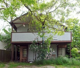 7749 24th Ave NW in Seattle, WA - Foto de edificio - Building Photo