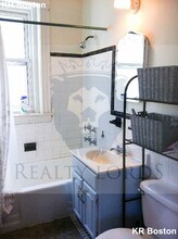 208 Winthrop Rd in Brookline, MA - Building Photo - Building Photo