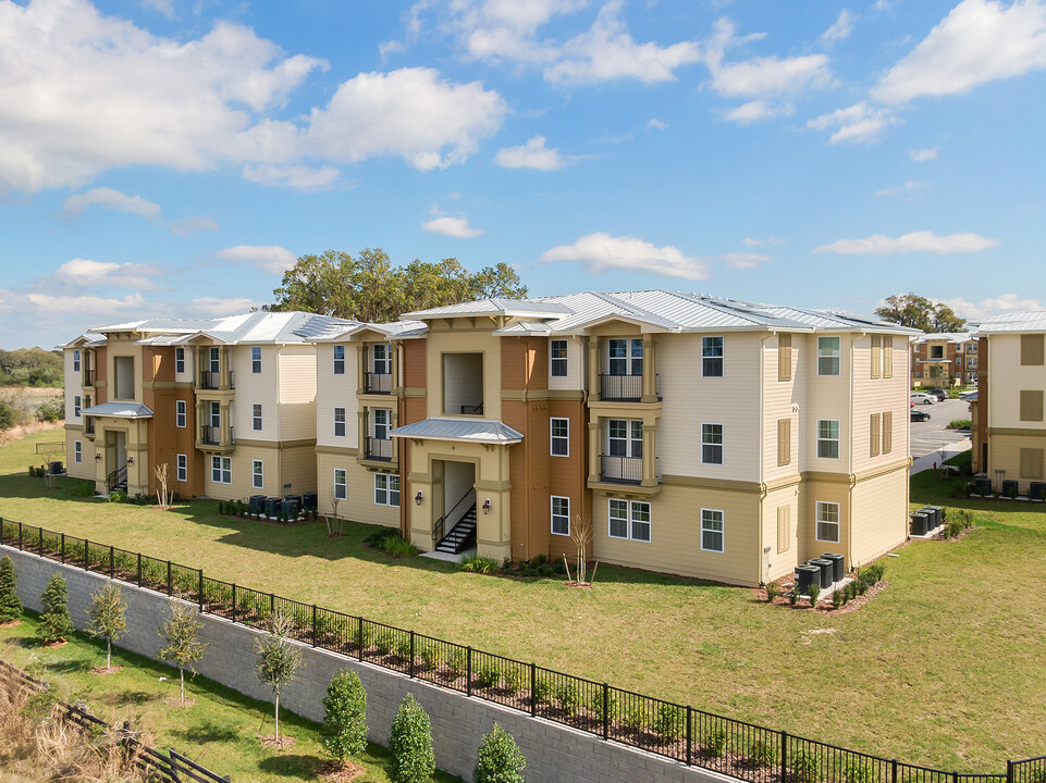 Lake Sumter Apartment Homes in Lady Lake, FL - Building Photo