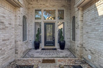 192 Monterrey Rd W in Montgomery, TX - Building Photo - Building Photo