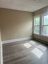 19 Dewey St in Boston, MA - Foto de edificio - Building Photo