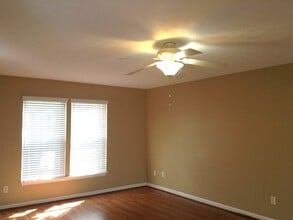 2574 King Arthur Way in Beavercreek, OH - Building Photo - Building Photo