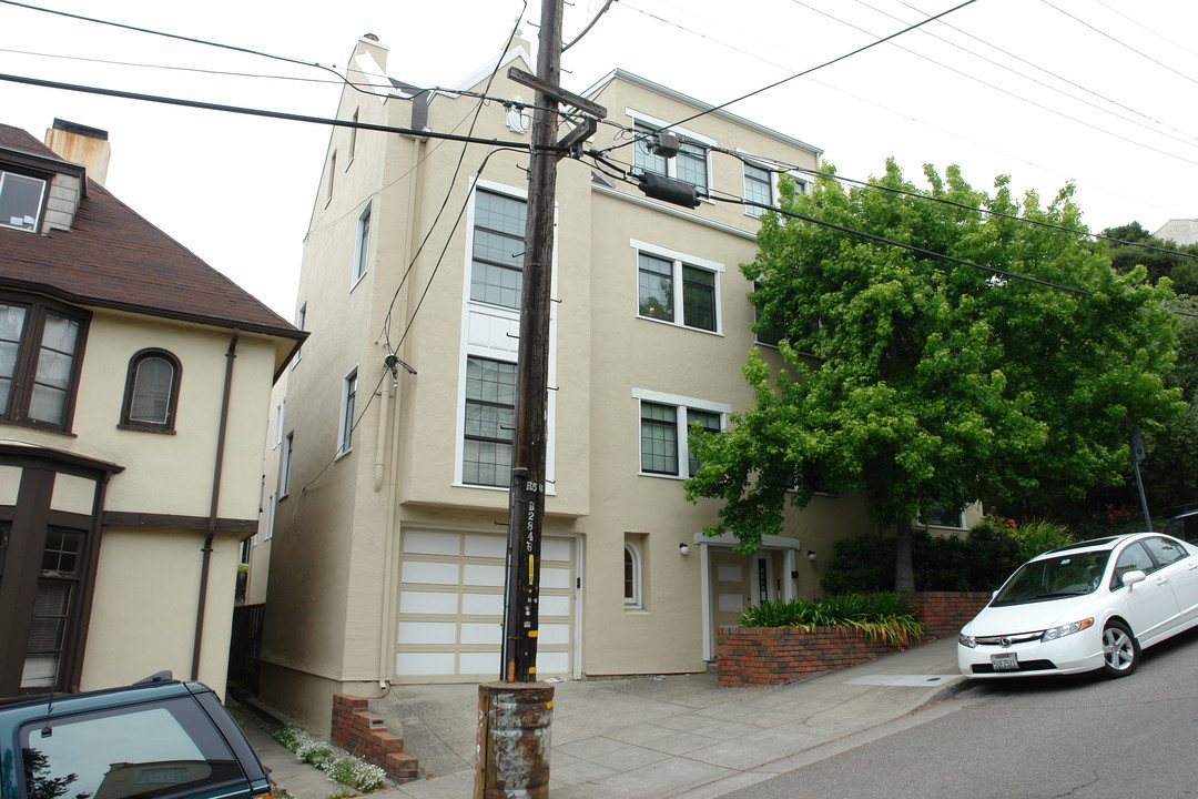 2321 Le Conte Ave in Berkeley, CA - Foto de edificio