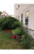 78 Winchester St, Unit 78 2 in Medford, MA - Building Photo - Building Photo