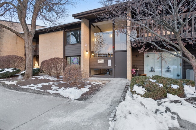 property at 6185 Pinewood Ct