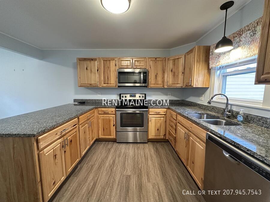 227 Ohio St in Bangor, ME - Building Photo