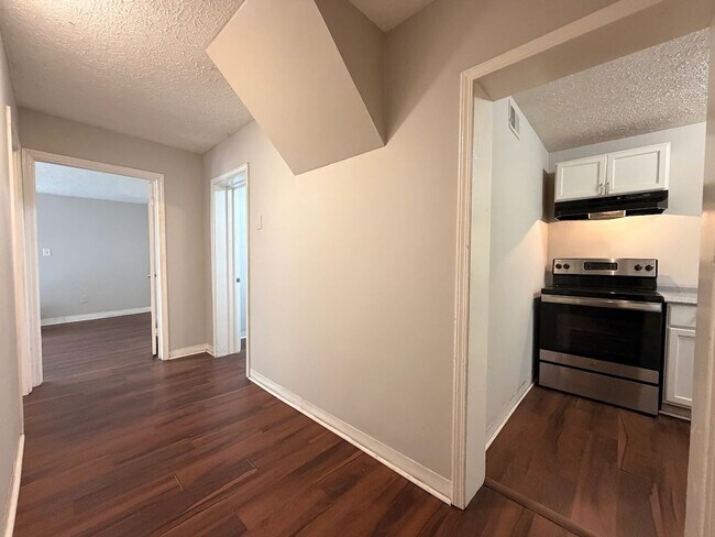 4880 Hale Rd in Forest Park, GA - Building Photo - Building Photo