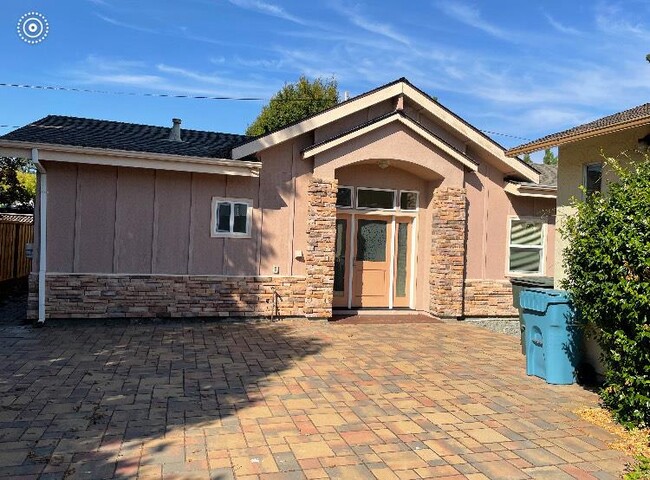 property at 3125 Ross Rd