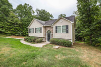 45 Holly Hill Dr in Covington, GA - Building Photo - Building Photo