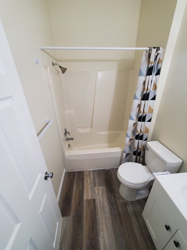 1337 Main St in Dubuque, IA - Building Photo - Building Photo