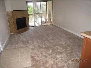 9909 Azuaga St, Unit C203 in San Diego, CA - Building Photo - Building Photo