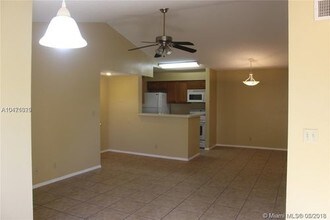 2846 S University Dr-Unit -4C in Davie, FL - Building Photo - Building Photo