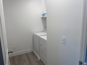 1094 N 1840 W, Unit 0105 in Farmington, UT - Building Photo - Building Photo