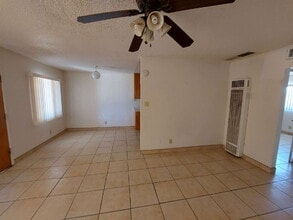 213 Panamint Ave in Ridgecrest, CA - Building Photo - Building Photo