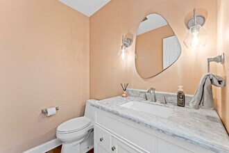 1213 Selwyn Ln in Buffalo Grove, IL - Foto de edificio - Building Photo