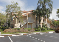 Coral Key Condominiums in Margate, FL - Foto de edificio - Building Photo