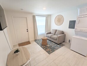 2157 Bougainvillea St in Sarasota, FL - Foto de edificio - Building Photo