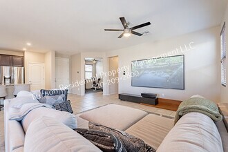 9578 S Trapper Ridge Dr in Tucson, AZ - Building Photo - Building Photo
