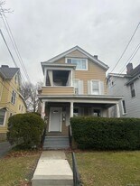 25 Virginia Ave in Poughkeepsie, NY - Building Photo