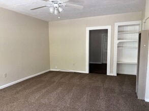 223 N Park Ave in Fresno, CA - Building Photo - Building Photo