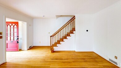 5138 Nebraska Ave NW in Washington, DC - Foto de edificio - Building Photo