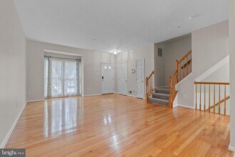 9993 Sherwood Farm Rd in Owings Mills, MD - Building Photo - Building Photo