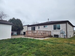 16067 Secretariat Ave in Roseville, MI - Building Photo - Building Photo