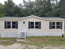 149 NE 171st Ave in Silver Springs, FL - Building Photo
