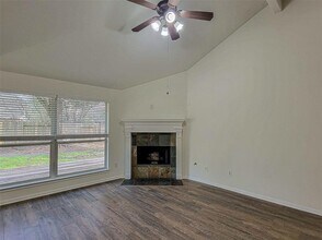 226 Fairwind Trail Dr in Conroe, TX - Building Photo - Building Photo