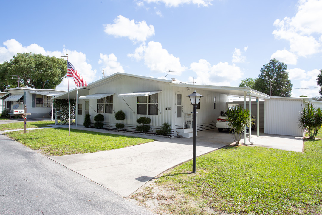 6038 14th St in Zephyrhills, FL - Building Photo