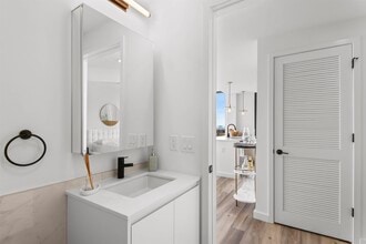 55 Jordan Ave in Jersey City, NJ - Foto de edificio - Building Photo