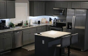 1058 Hubbard St SW in Atlanta, GA - Building Photo - Building Photo