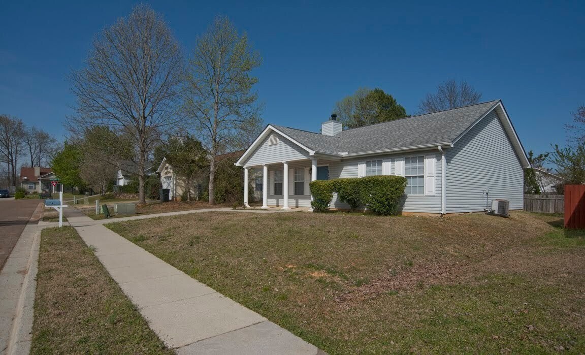 112 Lazy Willow Way NW in Madison, AL - Building Photo