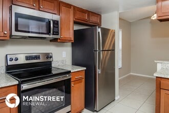 4739 Whiteway Dr in Tampa, FL - Building Photo - Building Photo