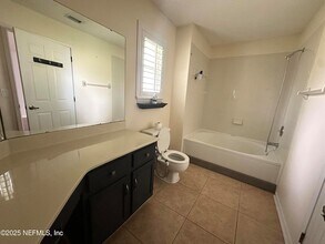 10373 Birchfield Dr in Jacksonville, FL - Building Photo - Building Photo