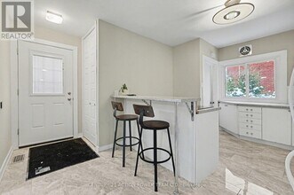 1221 Kitchener Ave in Ottawa, ON - Building Photo - Building Photo