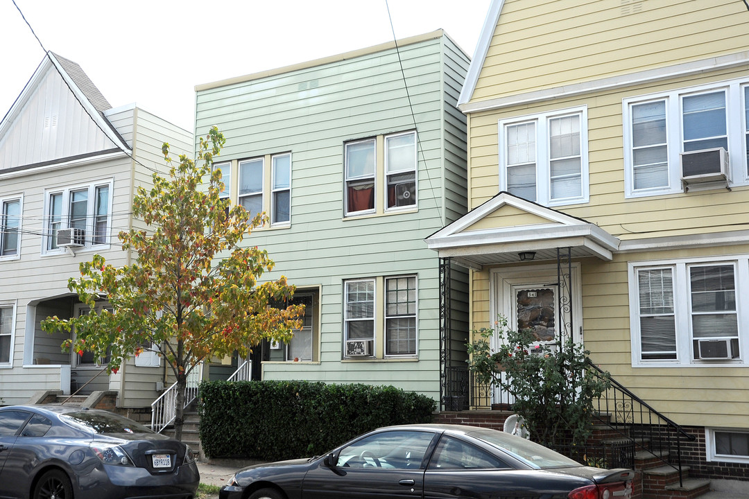 339 Danforth Ave in Jersey City, NJ - Building Photo