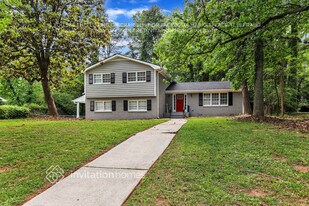 375 Barbashela Dr in Stone Mountain, GA - Building Photo