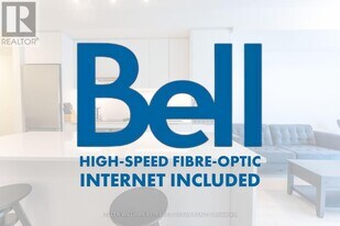 3079 Trafalgar Rd in Oakville, ON - Building Photo