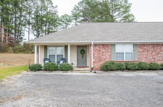 127 Darby Way in Starkville, MS - Foto de edificio - Building Photo