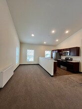 735 Meridian Dr, Unit 13 in Plover, WI - Foto de edificio - Building Photo