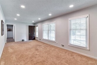 759 Glen Cir SW in Lawrenceville, GA - Building Photo - Building Photo