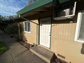 2425 Mariposa Ave in Chico, CA - Building Photo