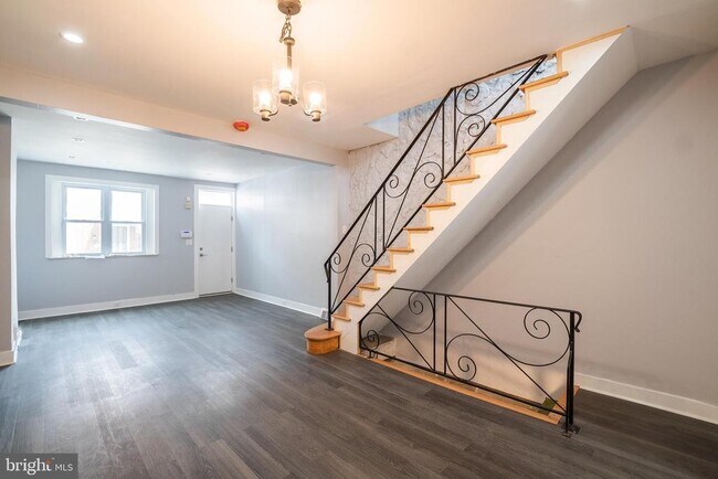 2032 S Colorado St in Philadelphia, PA - Building Photo - Building Photo