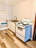 646 Main Rd N, Unit 1D in Hampden, ME - Building Photo