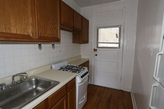 629 W Cornelia in Chicago, IL - Building Photo - Building Photo