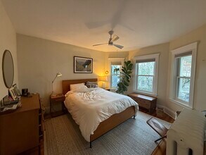 16 Parkton Rd, Unit 1 in Boston, MA - Foto de edificio - Building Photo